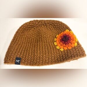Arcteryx Flower Wool Blend Knit Flower Beanie